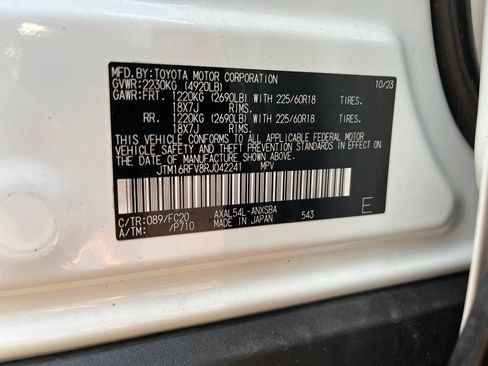 Used 2024 Toyota RAV4 SE AWD/4WD image 11