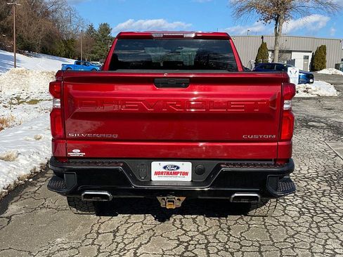 Used 2019 Chevrolet Silverado 1500 Custom Trail Boss w/ Custom Convenience Package image 8