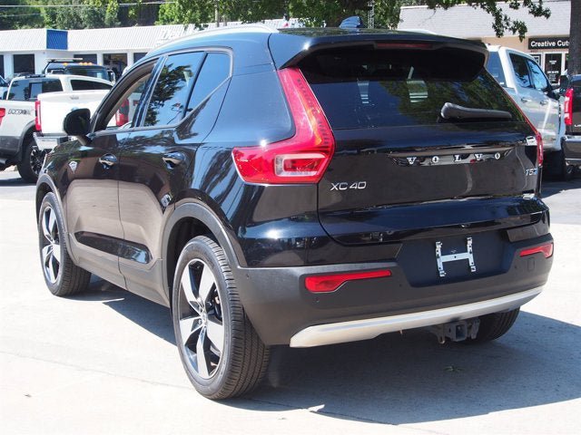 Used 2019 Volvo XC40 T5 Momentum AWD/4WD image 3