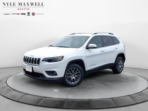 Used 2019 Jeep Cherokee Latitude w/ Popular Appearance Group image 1