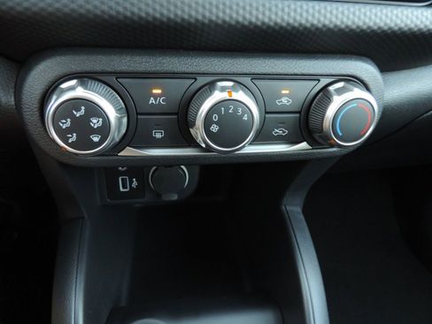 New 2025 Nissan Kicks Play S image 20