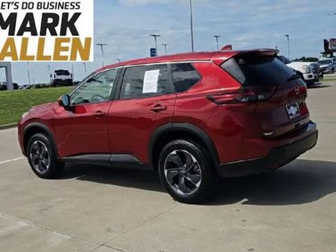 Used 2025 Nissan Rogue SV FWD image 6