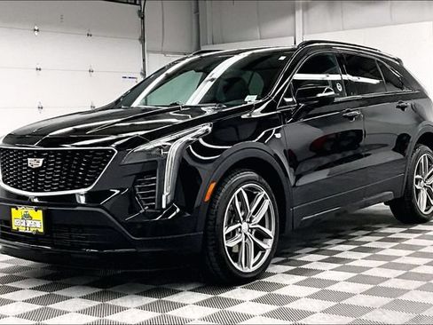 Used 2023 Cadillac XT4 Sport FWD image 11