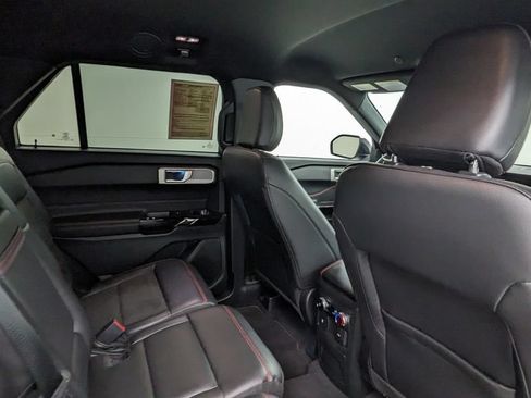 Certified 2023 Ford Explorer ST-Line AWD/4WD image 41