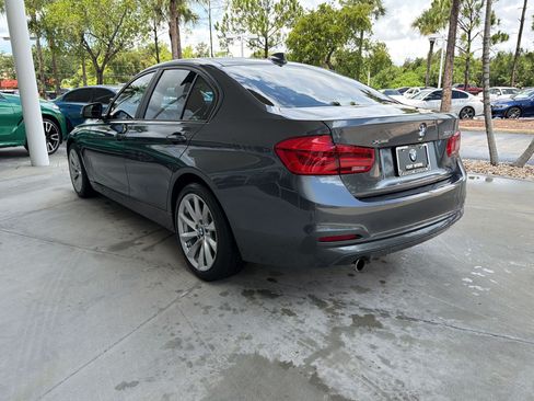 Used 2016 BMW 320i xDrive Sedan AWD/4WD image 3