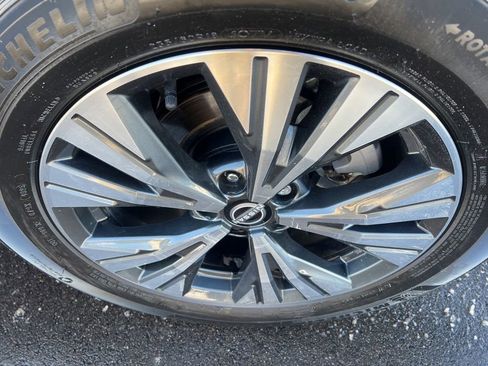 Certified 2023 Nissan Rogue SV image 41