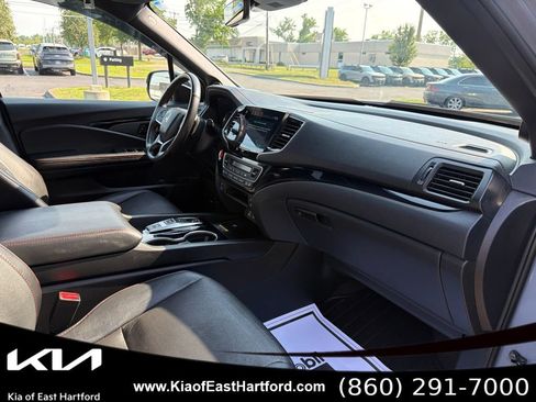 Used 2024 Honda Passport Black Edition image 12