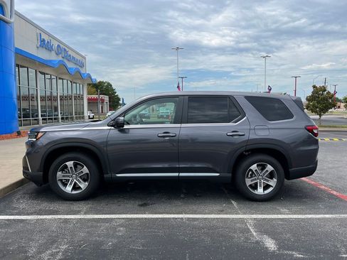 New 2025 Honda Pilot EX-L image 5
