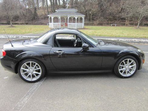 Used 2011 MAZDA MX-5 Miata Grand Touring w/ Premium Pkg image 23