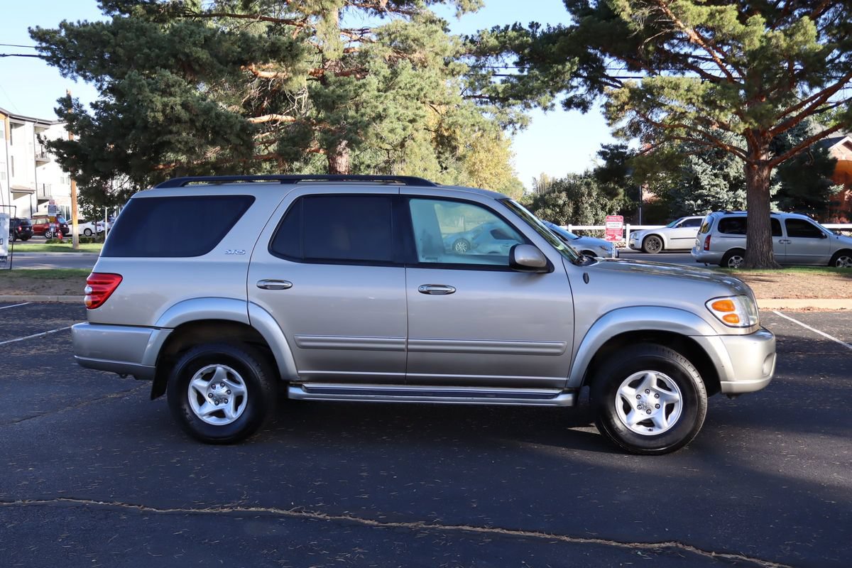 Used 2001 Toyota Sequoia SR5 AWD/4WD image 3