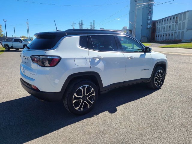Used 2022 Jeep Compass Limited AWD/4WD image 6