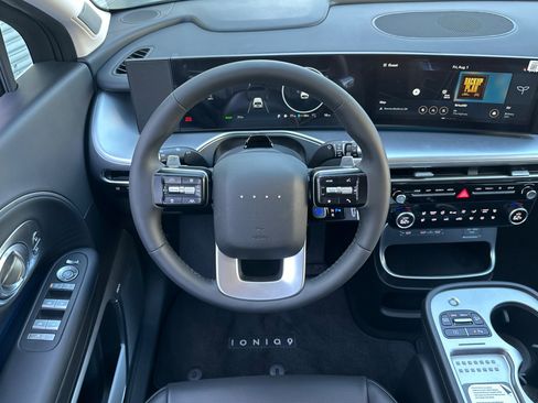 New 2026 Hyundai Ioniq 9 Limited image 14