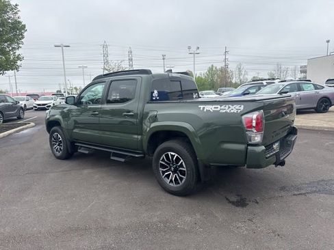 Used 2021 Toyota Tacoma TRD Sport w/ Technology Package AWD/4WD image 12