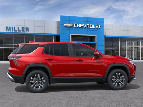 New 2026 Chevrolet Equinox LT w/ Convenience Package II AWD/4WD image 40
