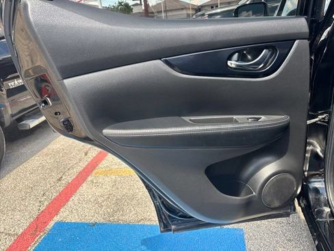 Used 2019 Nissan Rogue Sport SV w/ Technology Package FWD image 25