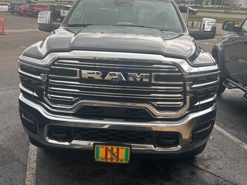 Used 2025 RAM 2500 Laramie image 10