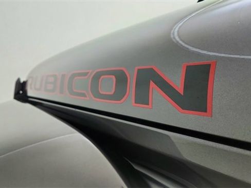 Used 2025 Jeep Wrangler Unlimited Rubicon image 17