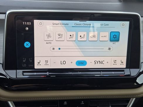 New 2026 Volkswagen Atlas Cross Sport SE image 16