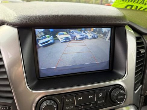 Used 2020 Chevrolet Suburban Premier image 16