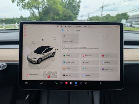 Used 2023 Tesla Model Y Long Range AWD/4WD image 27