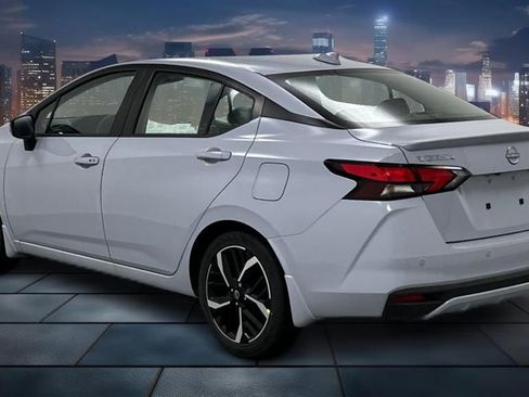 Used 2024 Nissan Versa SR w/ Trunk Package image 7