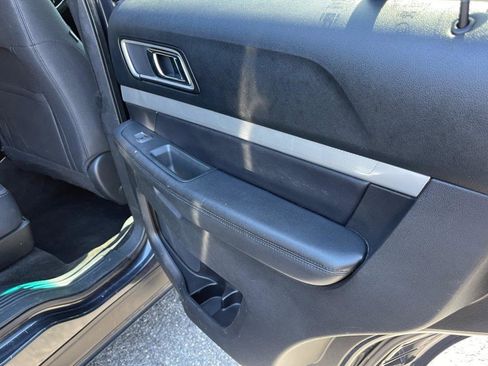 Used 2017 Ford Explorer XLT w/ Equipment Group 201A image 33