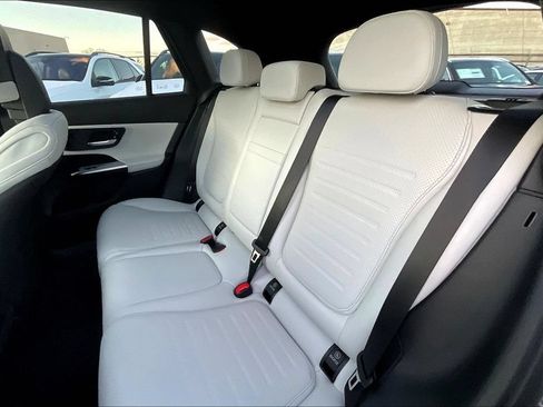 Used 2026 Mercedes-Benz GLC 300 4MATIC image 10