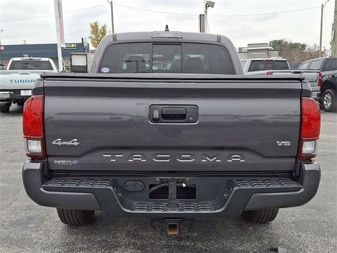 Used 2021 Toyota Tacoma SR image 5