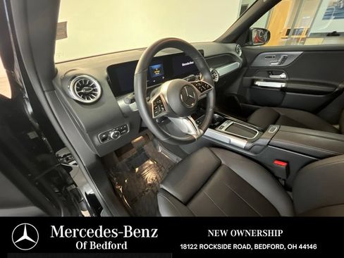 Used 2026 Mercedes-Benz GLB 250 4MATIC image 9