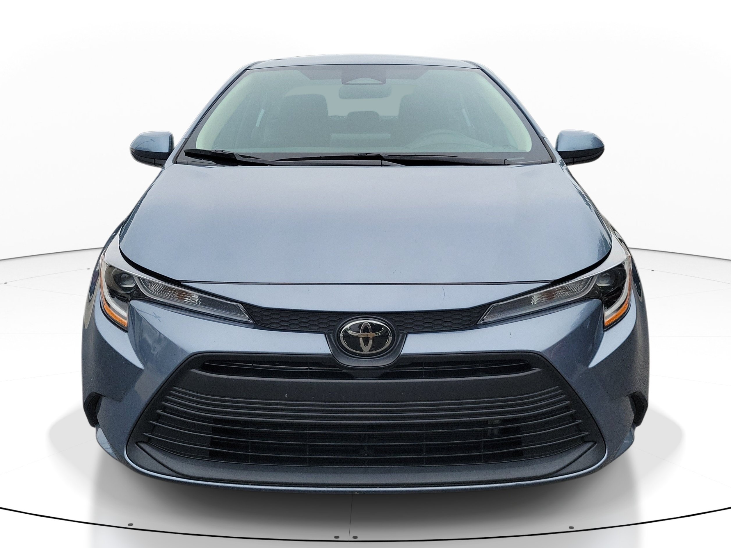 Used 2024 Toyota Corolla LE FWD image 2