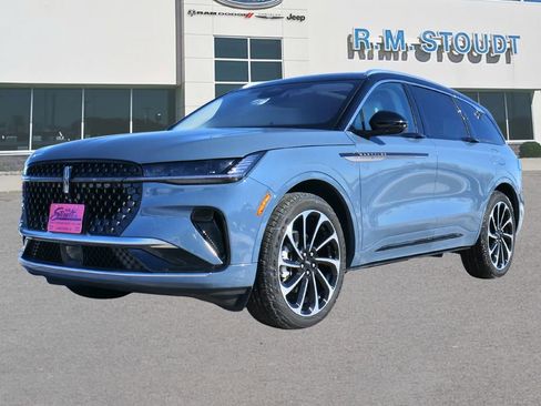 Used 2025 Lincoln Nautilus Black Label image 8