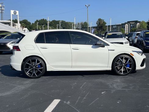 Used 2024 Volkswagen Golf R AWD/4WD image 8