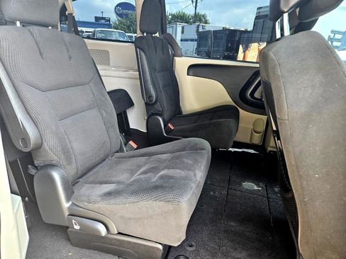 Used 2016 Dodge Grand Caravan SE w/ Quick Order Package 29E SE image 14