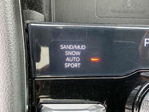 Used 2021 Jeep Grand Cherokee L Limited w/ Luxury Tech Group II image 34