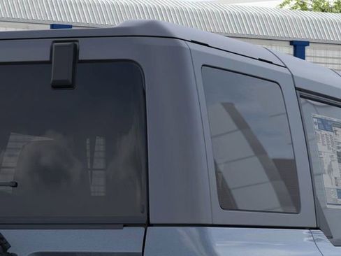 New 2025 Ford Bronco Badlands image 25