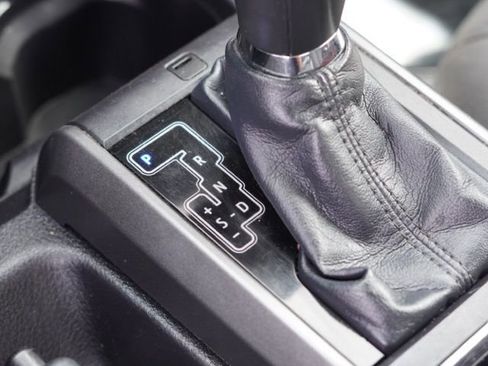 Used 2016 Toyota Tacoma TRD Sport w/ Towing Package image 31