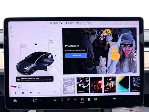 Used 2023 Tesla Model 3 Standard Range image 7