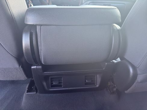 Used 2021 GMC Sierra 1500 4x4 Crew Cab w/ Sierra Value Package image 31