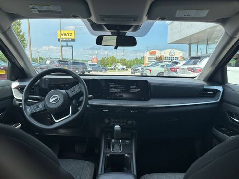 Used 2026 Nissan Kicks SV w/ Cold Weather Package FWD image 31