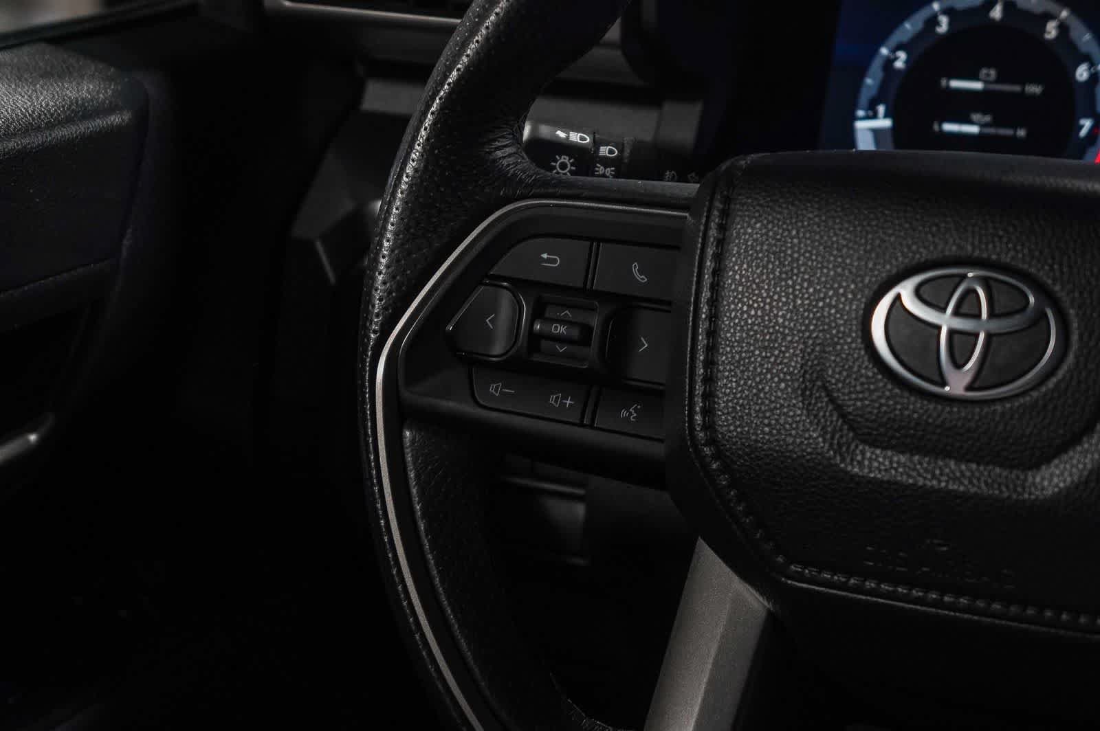 Certified 2025 Toyota Tacoma TRD Sport AWD/4WD image 16