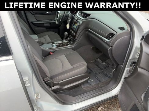 Used 2016 Chevrolet Traverse LT image 11