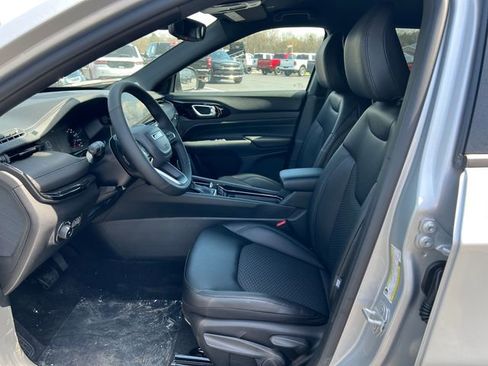 New 2026 Jeep Compass Latitude AWD/4WD image 4