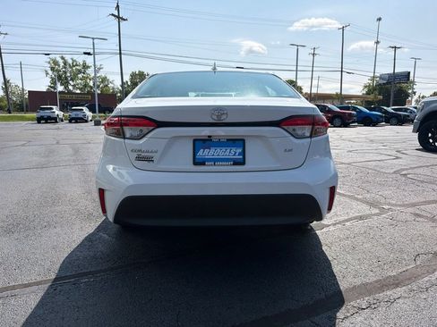 Used 2024 Toyota Corolla LE FWD image 7