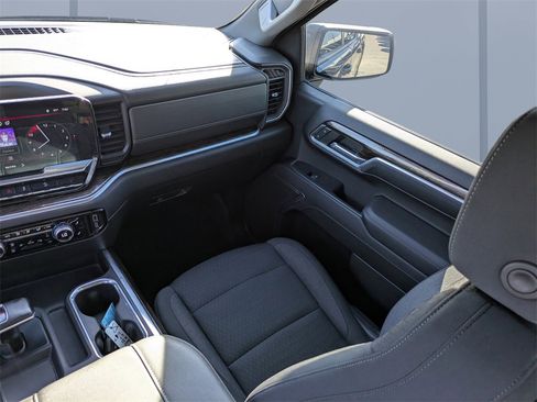 Used 2023 GMC Sierra 1500 Elevation w/ LPO, Elevation Black Package image 17