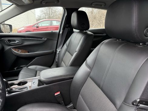Used 2015 Chevrolet Impala LT image 8