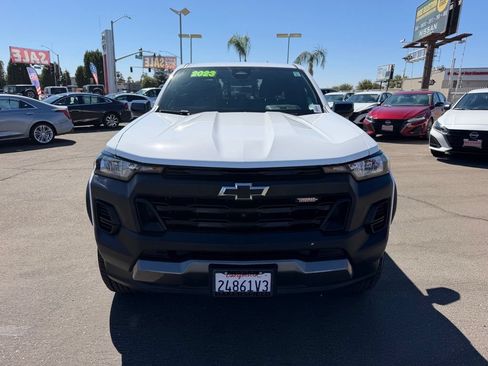 Used 2023 Chevrolet Colorado Trail Boss w/ Technology Package AWD/4WD image 2