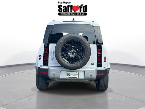 Used 2023 Land Rover Defender 110 S AWD/4WD image 7
