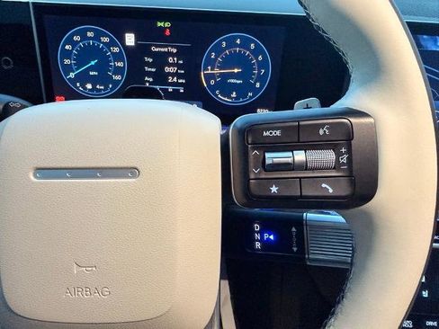 Used 2025 Hyundai Santa Fe Calligraphy image 16