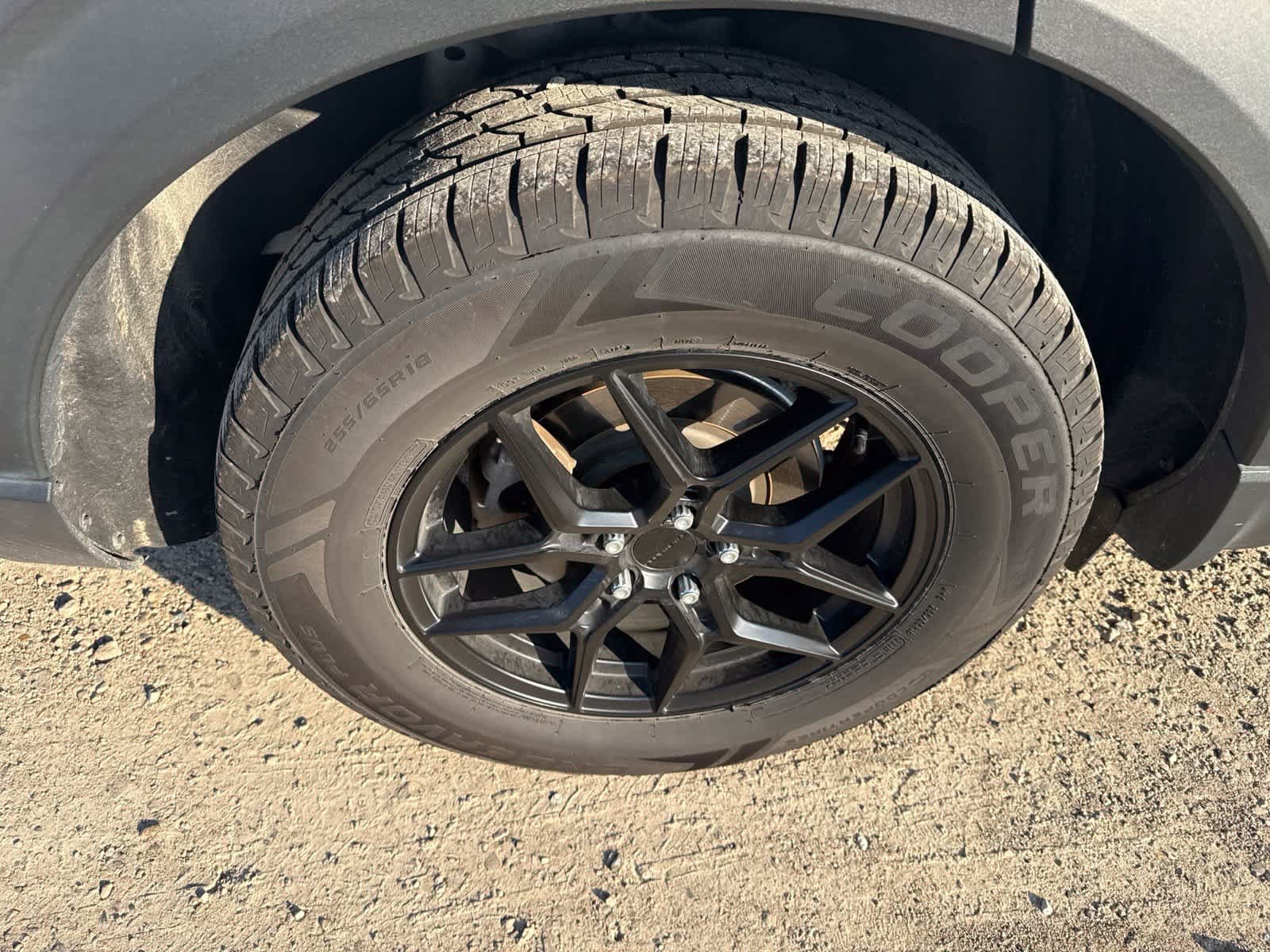 Used 2021 Ford Explorer XLT w/ Equipment Group 202A AWD/4WD image 8