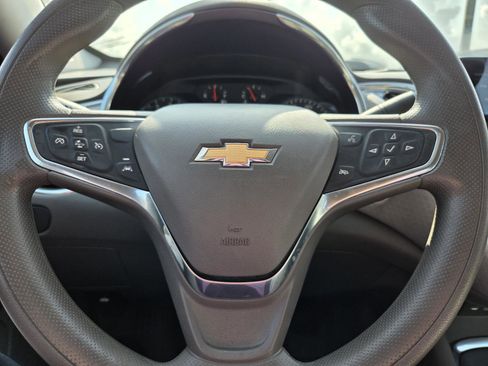 Used 2020 Chevrolet Malibu LT FWD image 17